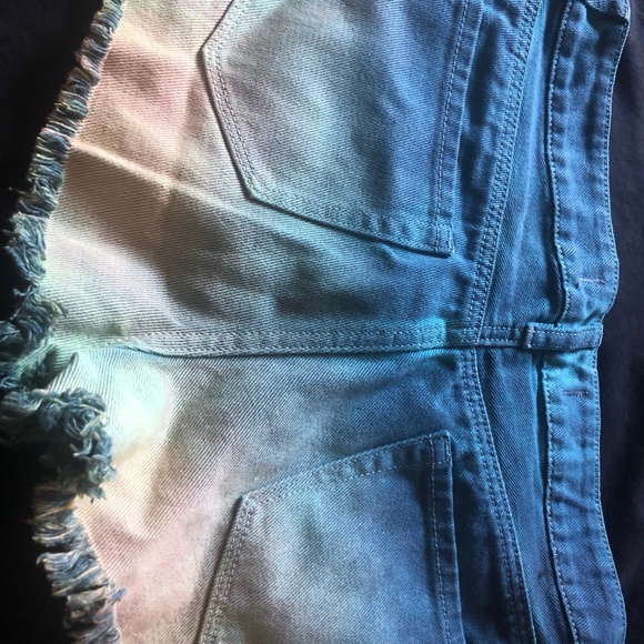 Bullhead Shorts - Picture 4 of 4